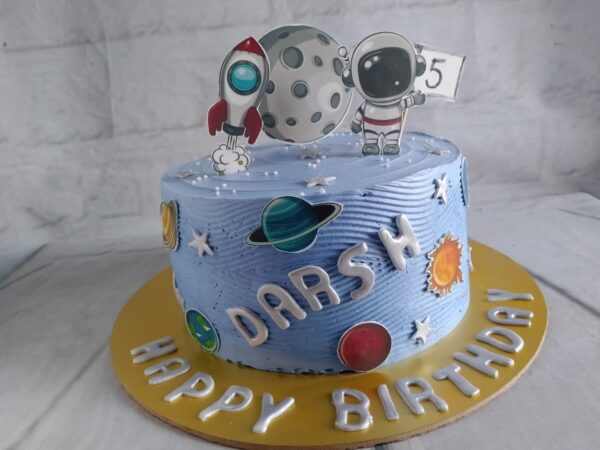 space/astronaut theme cake